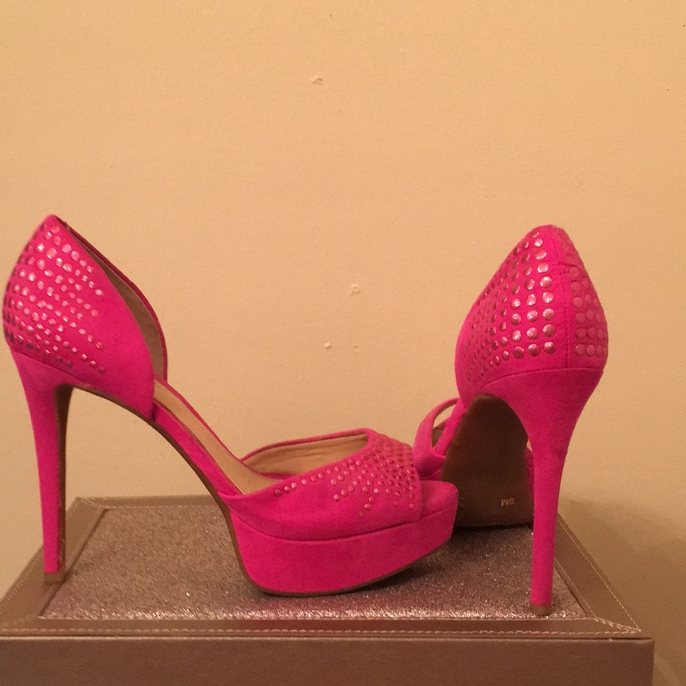 Hot Pink Gianni Bini Heels!! Size 6M